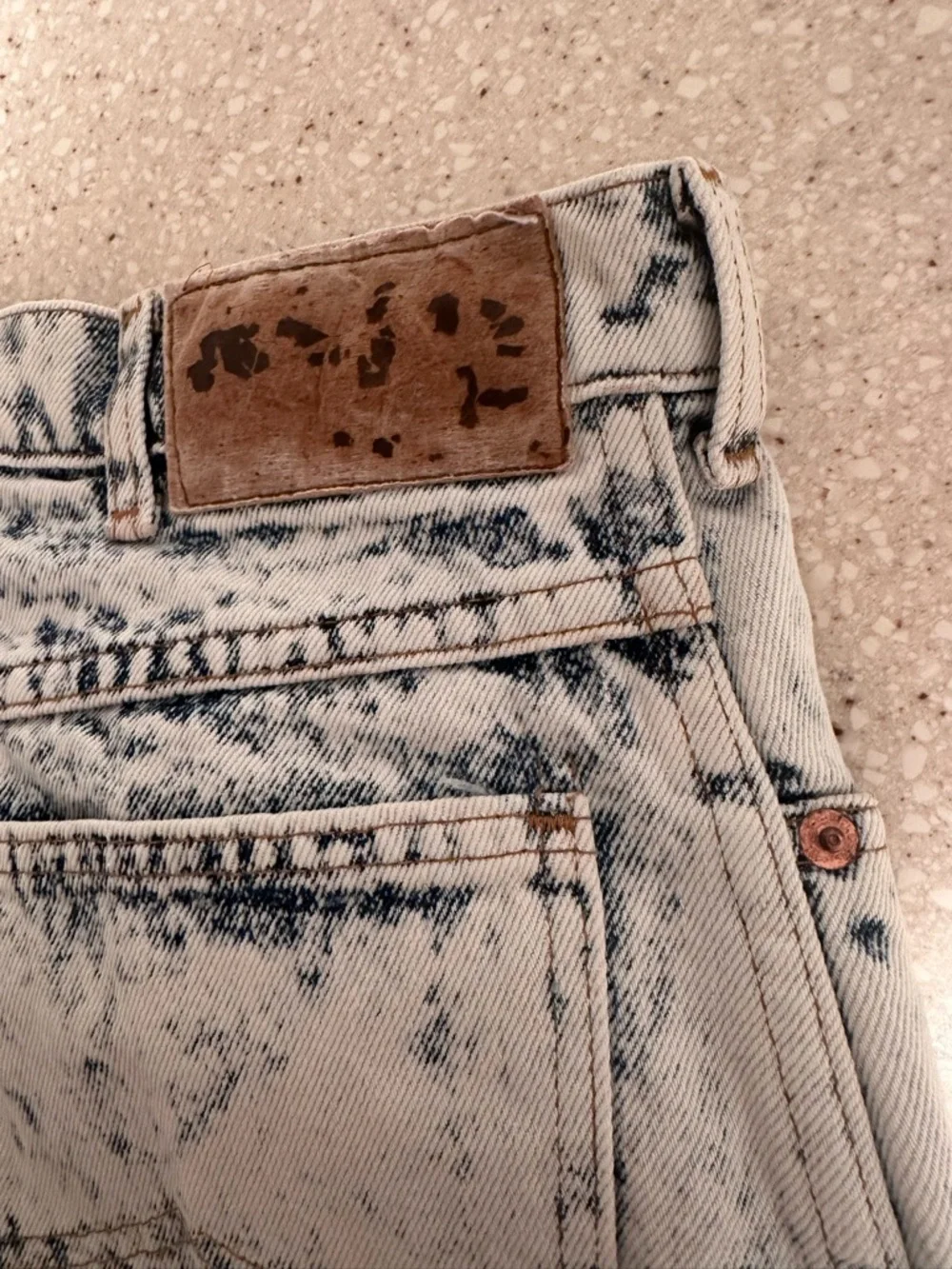 Bugle Boy Men’s Acid Wash Jeans
32x34 - Picture 8 of 14